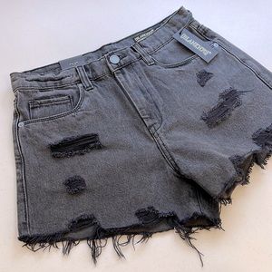 Blank NYC Shorts Women’s The Barrow Vintage Size 27 Black High Rise Raw Hem